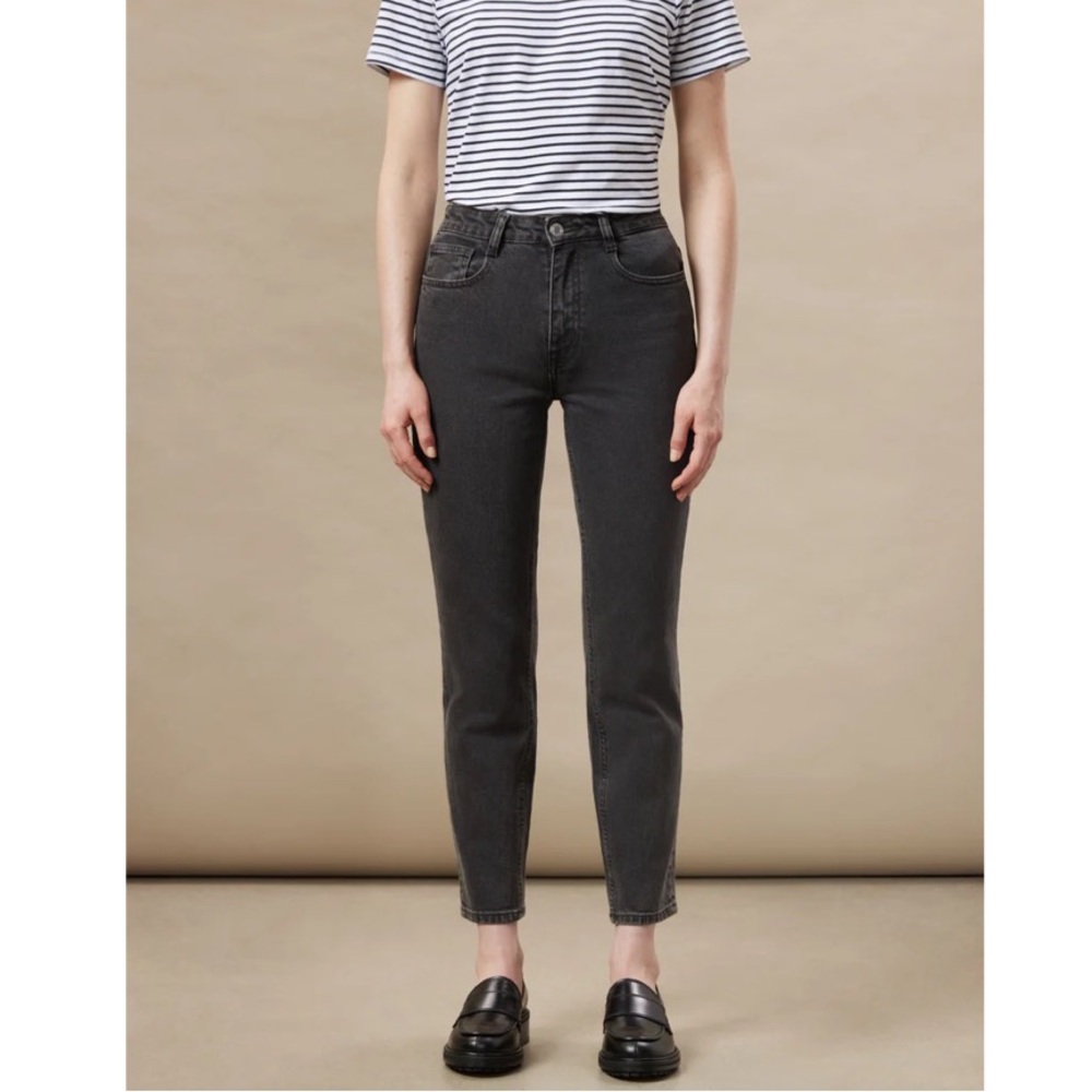 Frank and Oak Stevie High-Rise Tapered Washed Black Denim Jeans Size 27 NEW